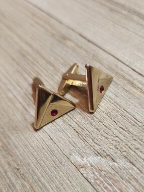 Vintage Foster Gold Pyramid Cufflinks with Garnet Accent